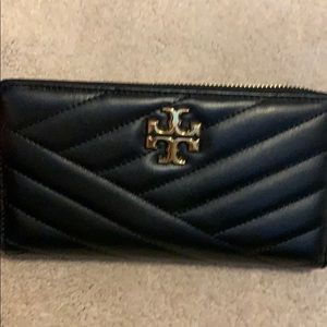 Tory Burch Kira Chevron Wallet